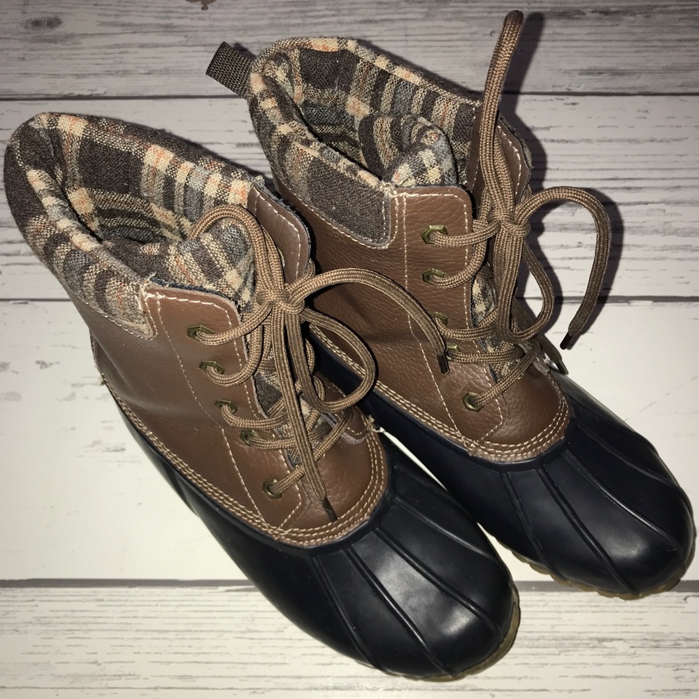 Duck Boots size 7